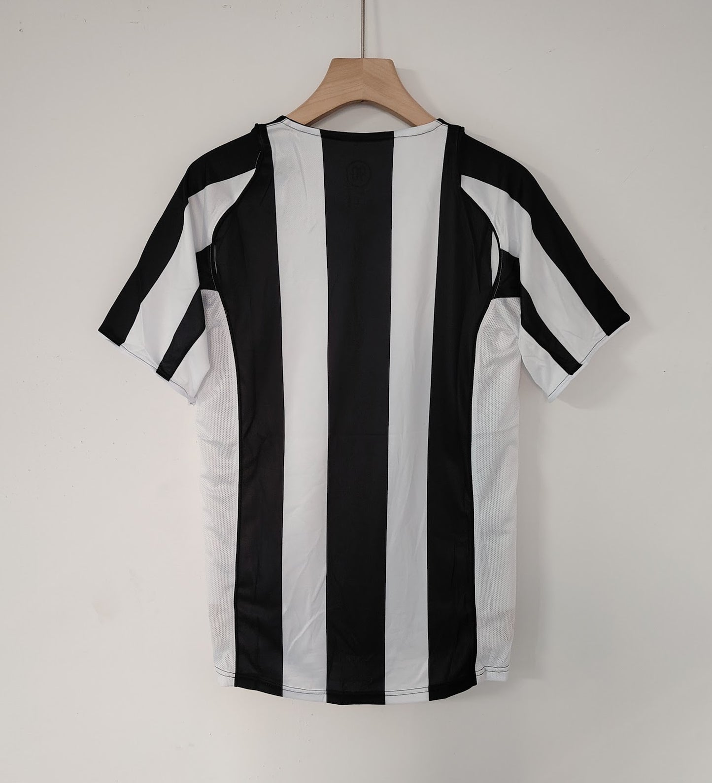 Juventus 04/05 Home Retro β The Bianconeri Stripes