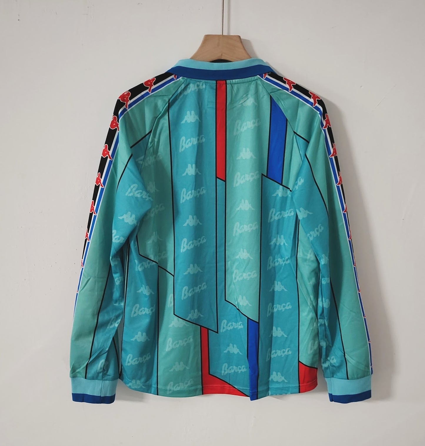 Barcelona 1996/97 Away Retro Jersey β The Teal Icon