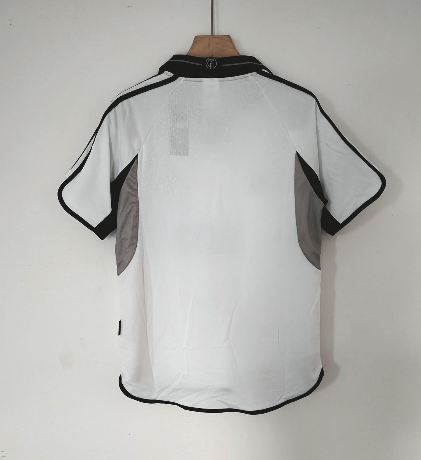 Real Madrid 00/01 Home Retro Jersey — Turn of the Century White