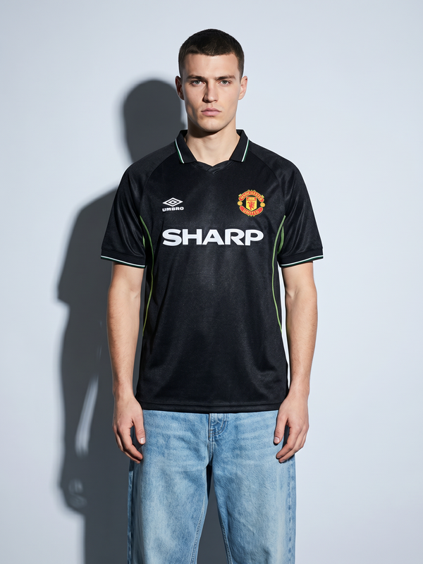 Manchester United 1997/98 Away Retro — The Red Devils Black
