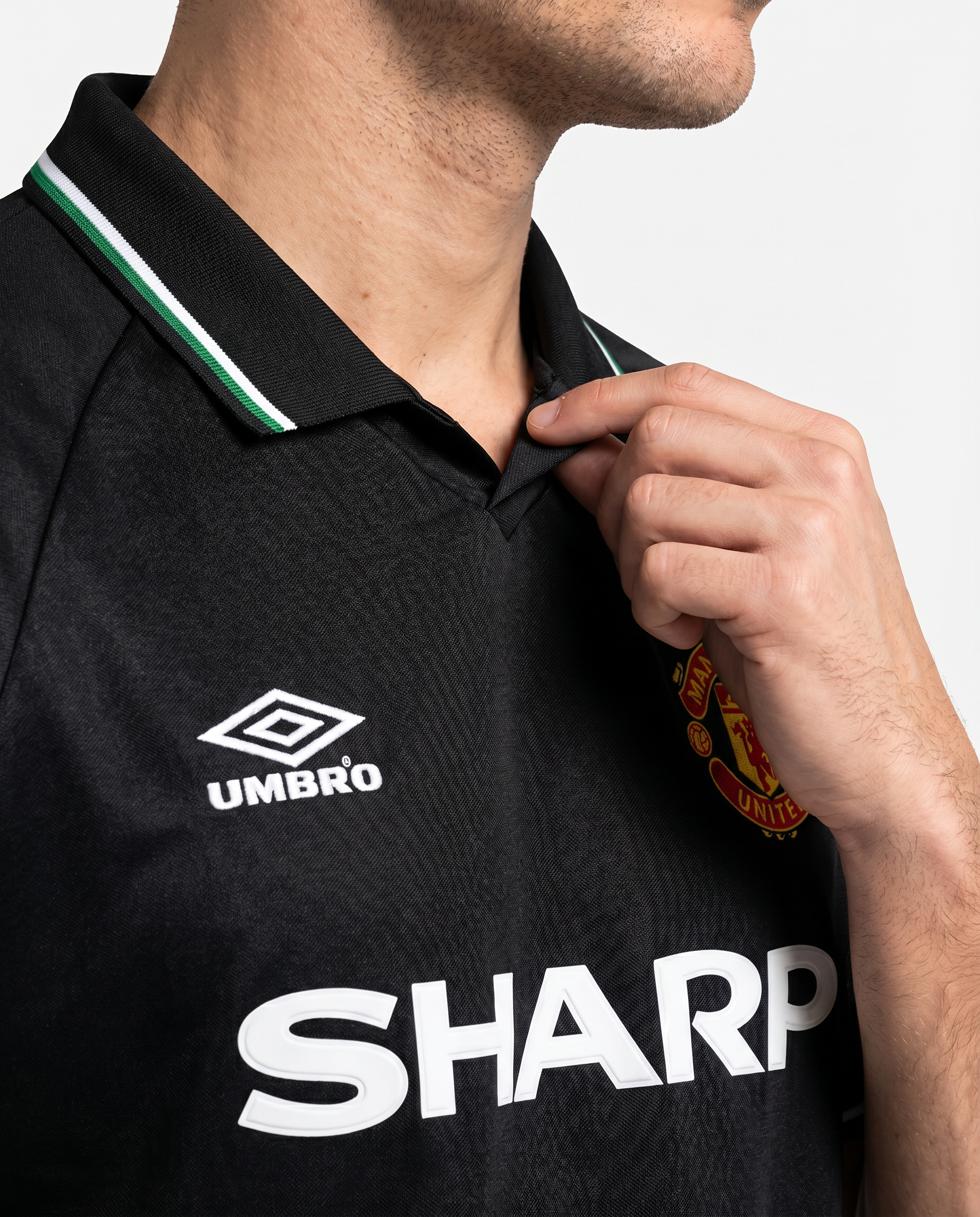 Manchester United 1997/98 Away Retro — The Red Devils Black - Gallery 3