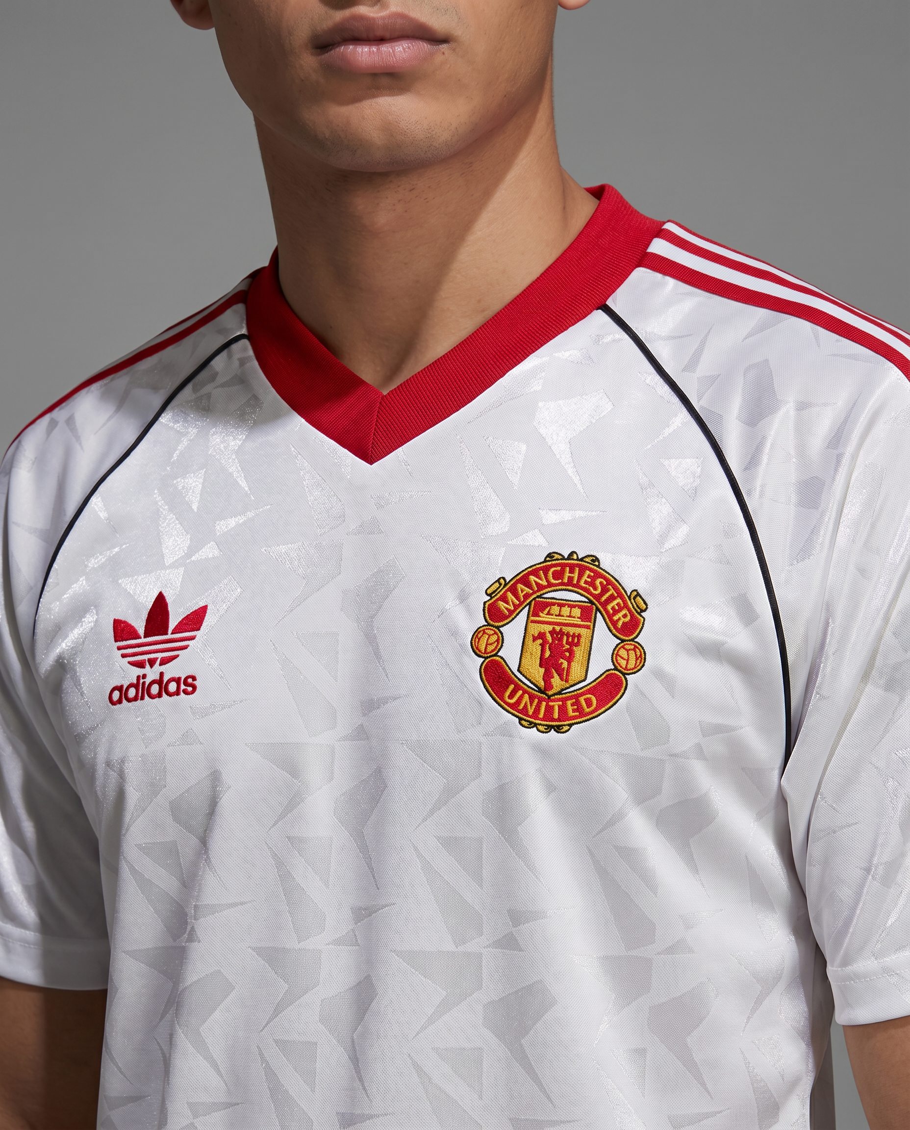 Manchester United 1990/91 Away Retro — The Red Devils White Classic - Gallery 2