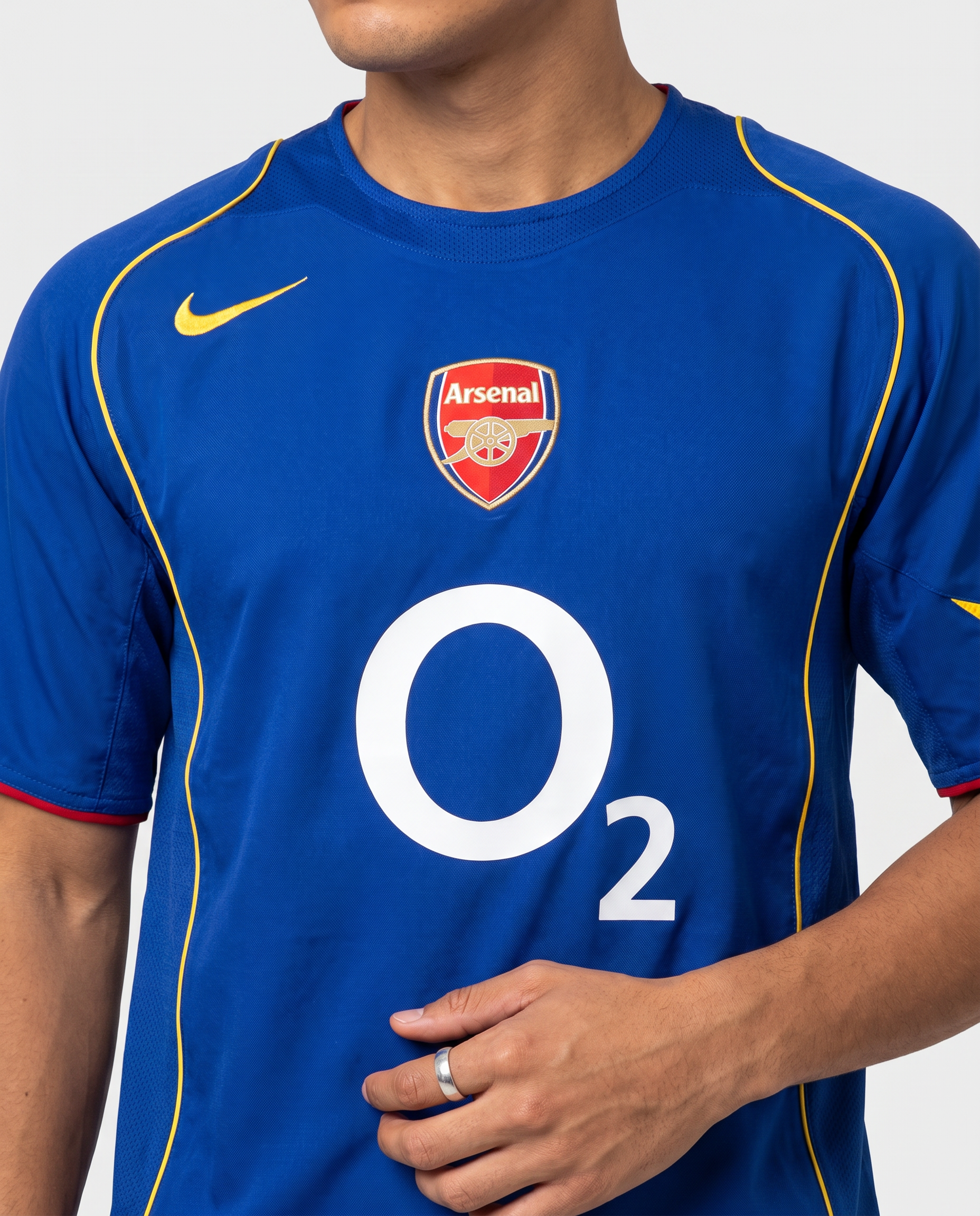Arsenal 04/05 Away Retro Jersey — The Invincibles Era - Gallery 5