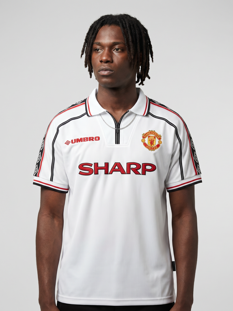 Manchester United Away Retro Shirt 1996/97 - Image 1