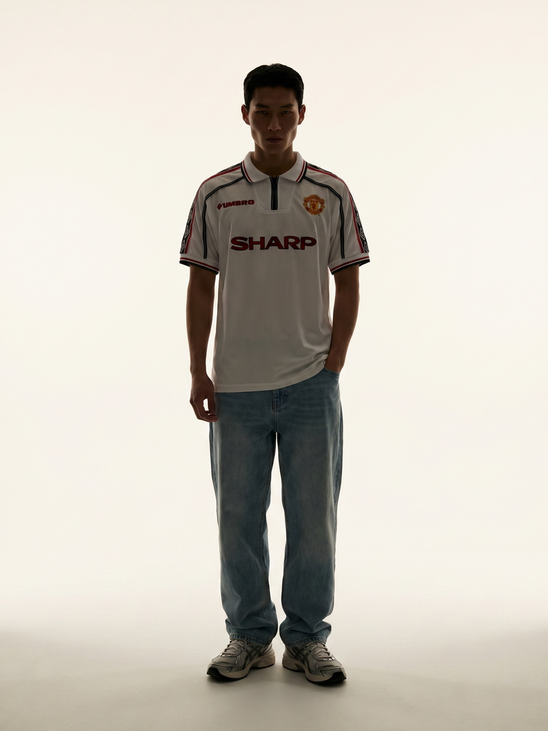 Manchester United Away Retro Shirt 1996/97 - Image 3