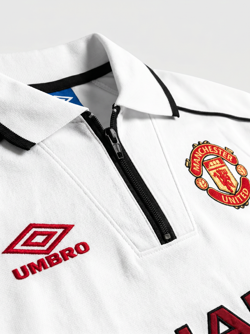 Manchester United Away Retro Shirt 1996/97 - Image 2