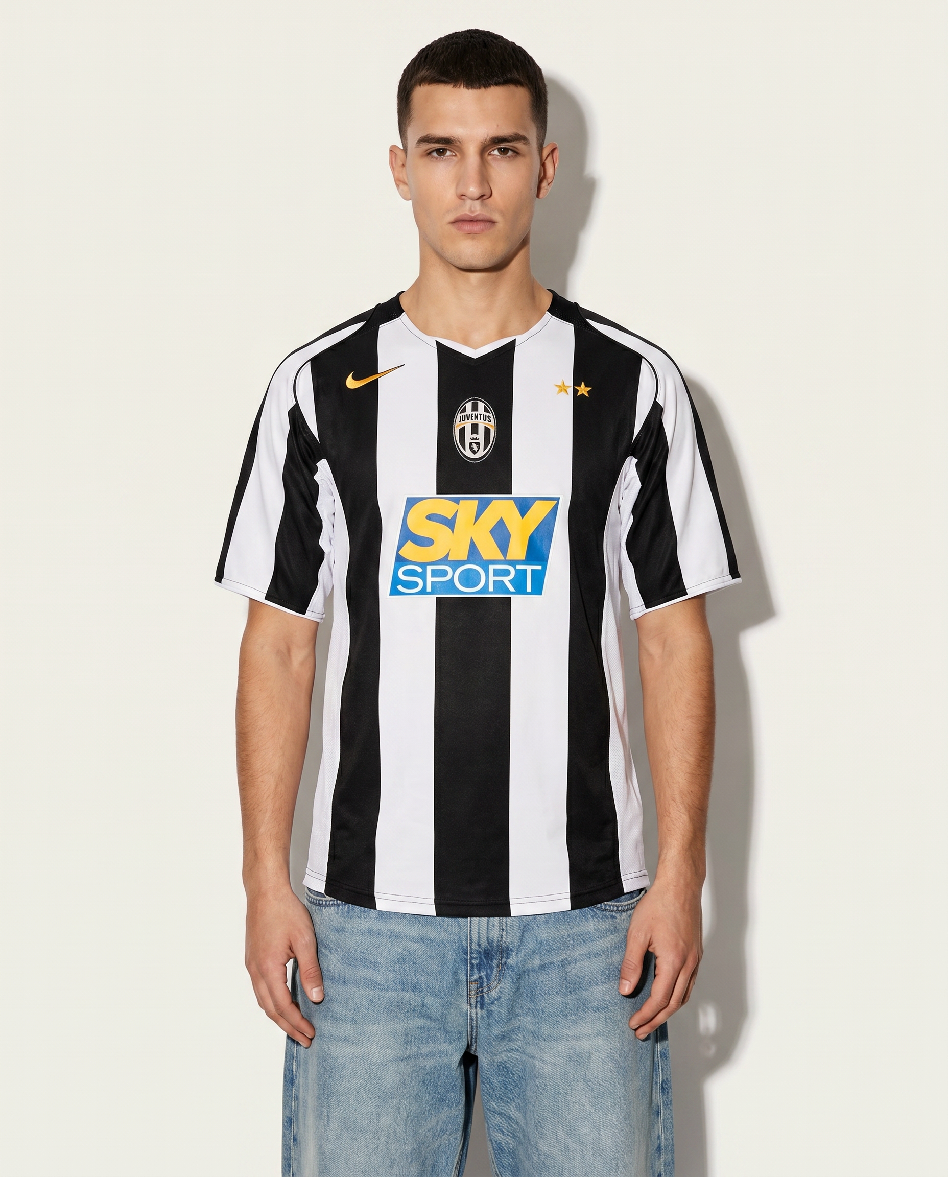 Juventus 04/05 Home Retro — The Bianconeri Stripes - Gallery 1