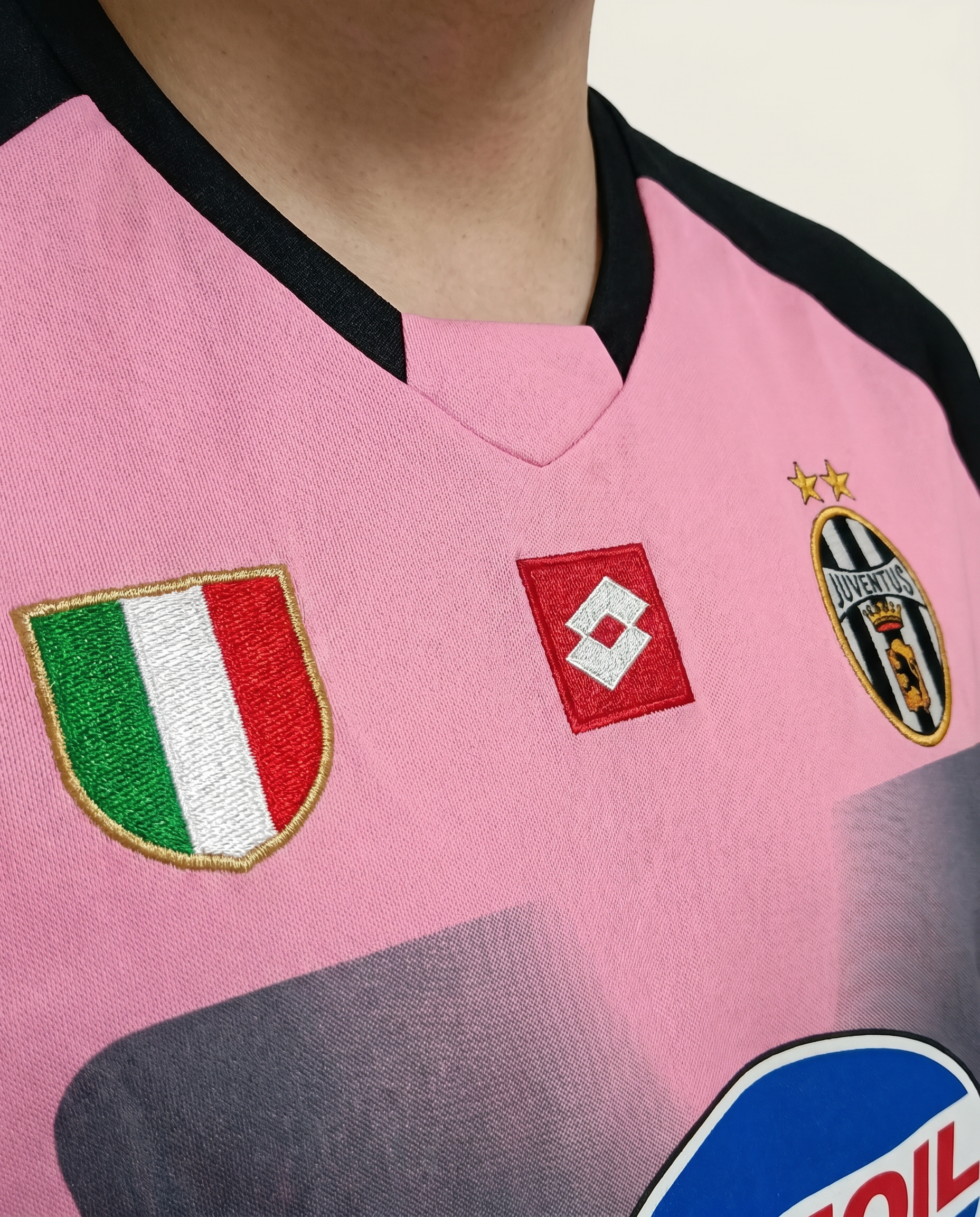 Juventus 02/03 Away Retro — The Pink Legend - Gallery 2