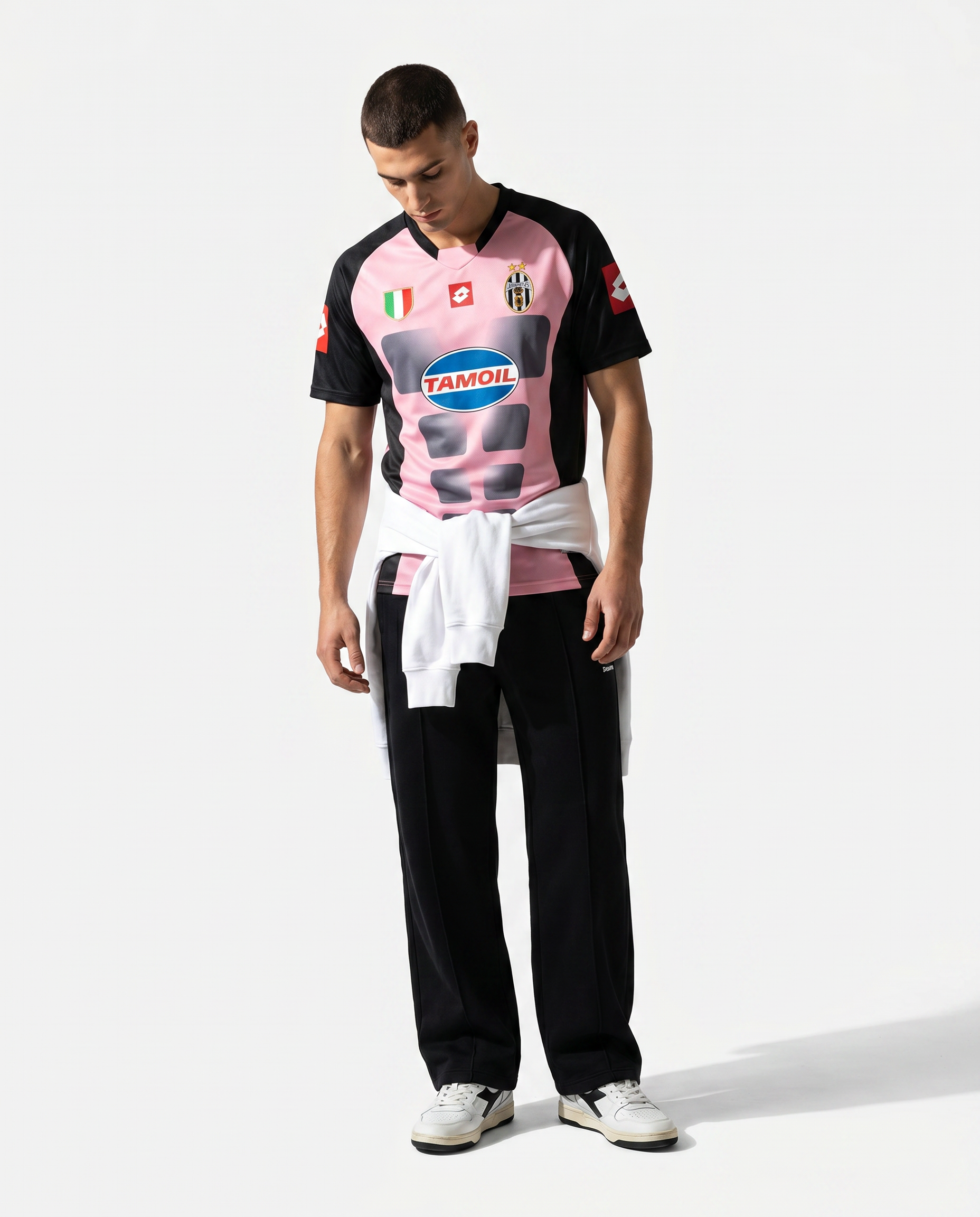 Juventus 02/03 Away Retro — The Pink Legend - Gallery 3