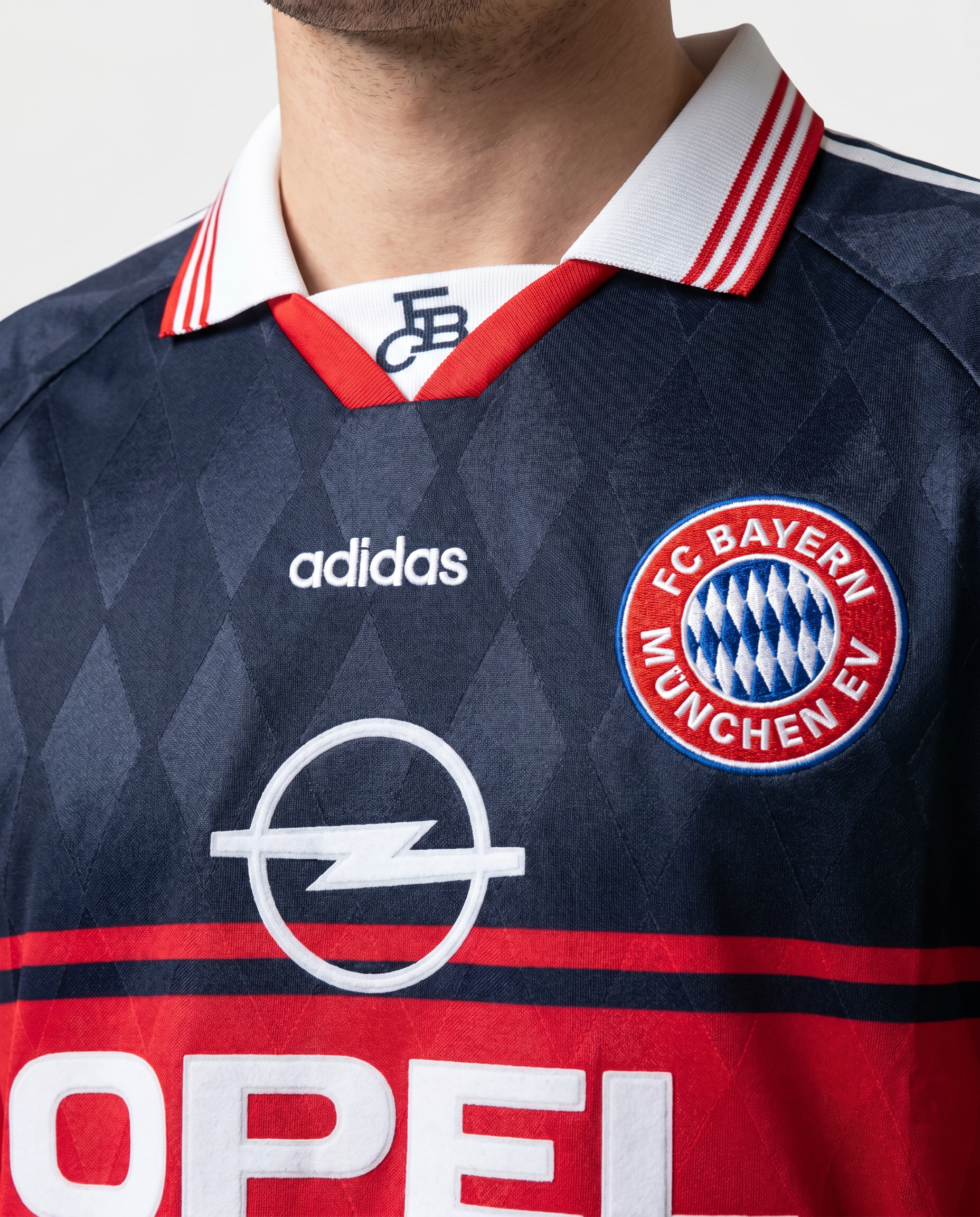 Bayern Munich 97/99 Away Retro — The Bavarian Dark Classic - Gallery 1