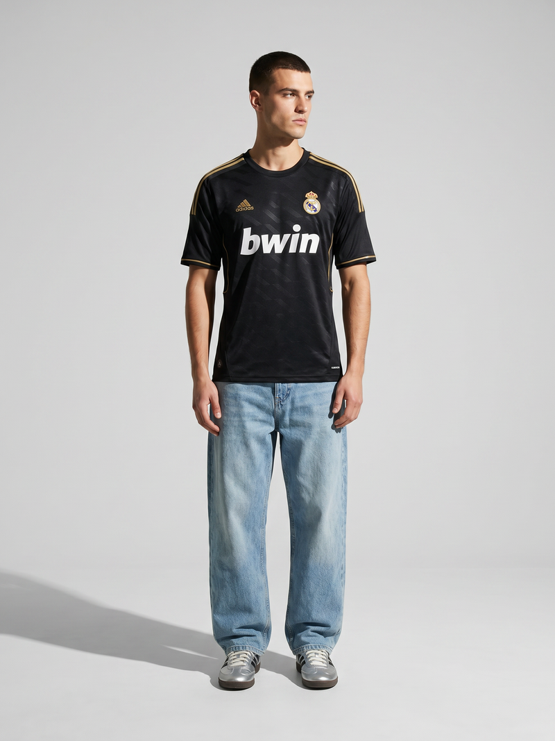 Real Madrid 97/98 Away Retro Jersey — The Black Legend - Image 2