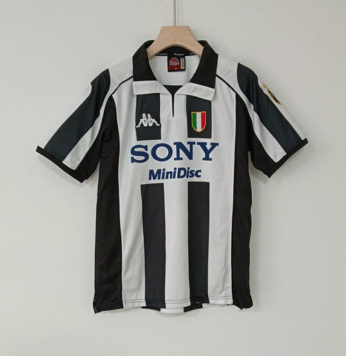 Juventus 97/98 Home Retro — The Bianconeri 90s Classic