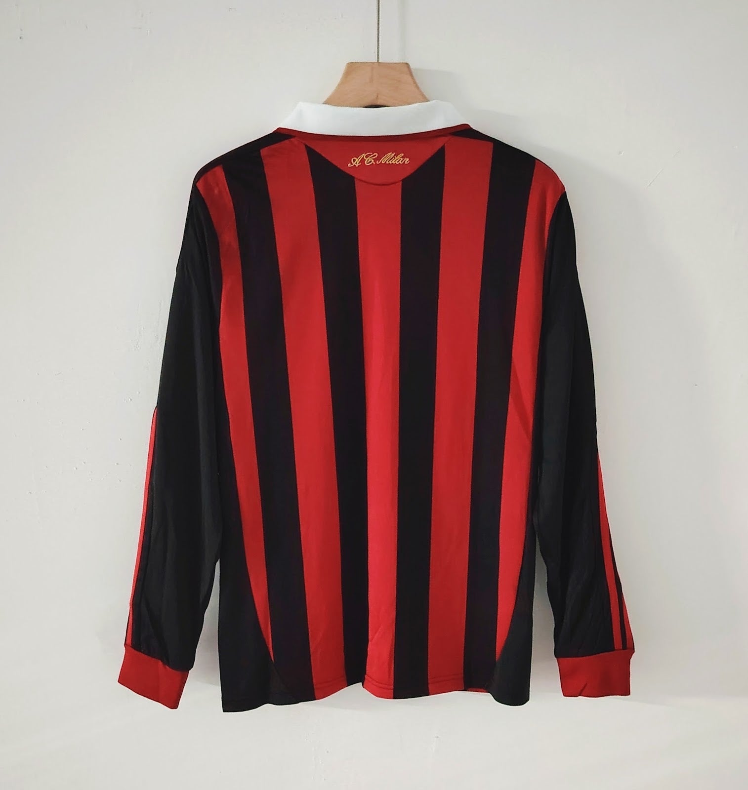 AC Milan 09/10 Home Retro — The Rossoneri Classic - Gallery 2