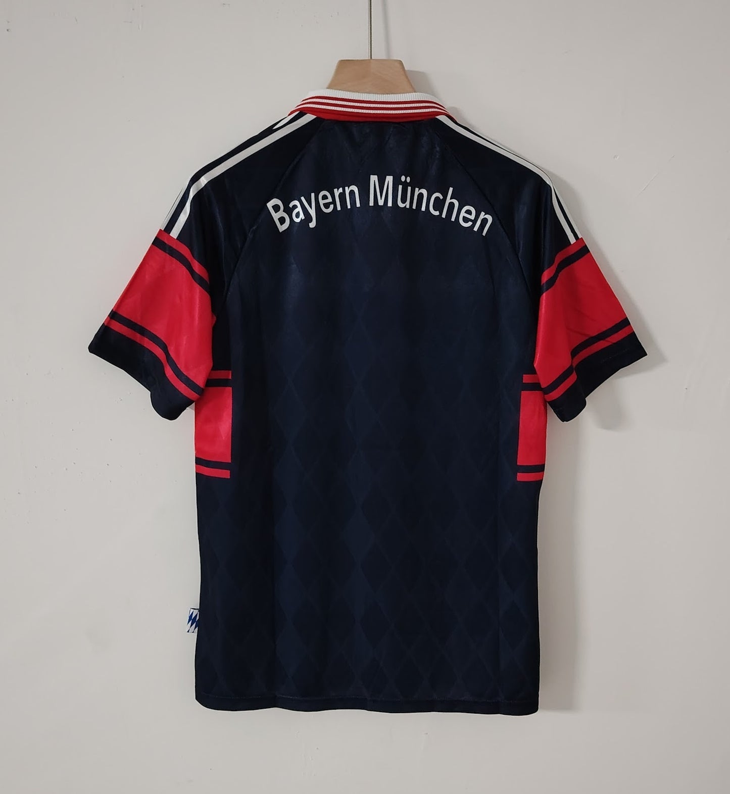 Bayern Munich 97/99 Away Retro — The Bavarian Dark Classic