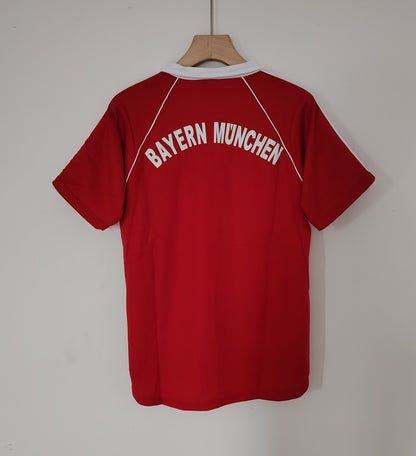Bayern München 05/06 Heim Retro — Die T-Com Ära