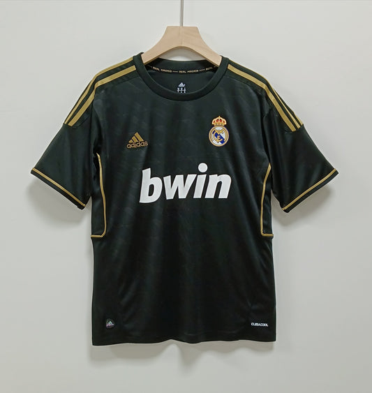 Real Madrid 97/98 Away Retro Jersey — The Black Legend
