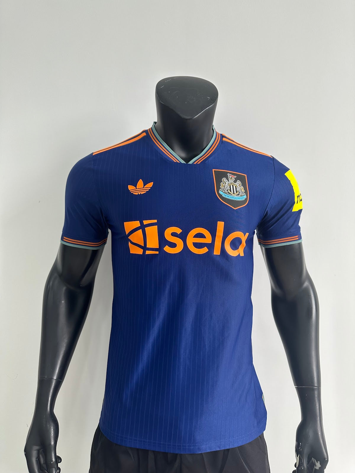 Newcastle 25/26 Away Jersey — Tyneside Stealth - Gallery 2
