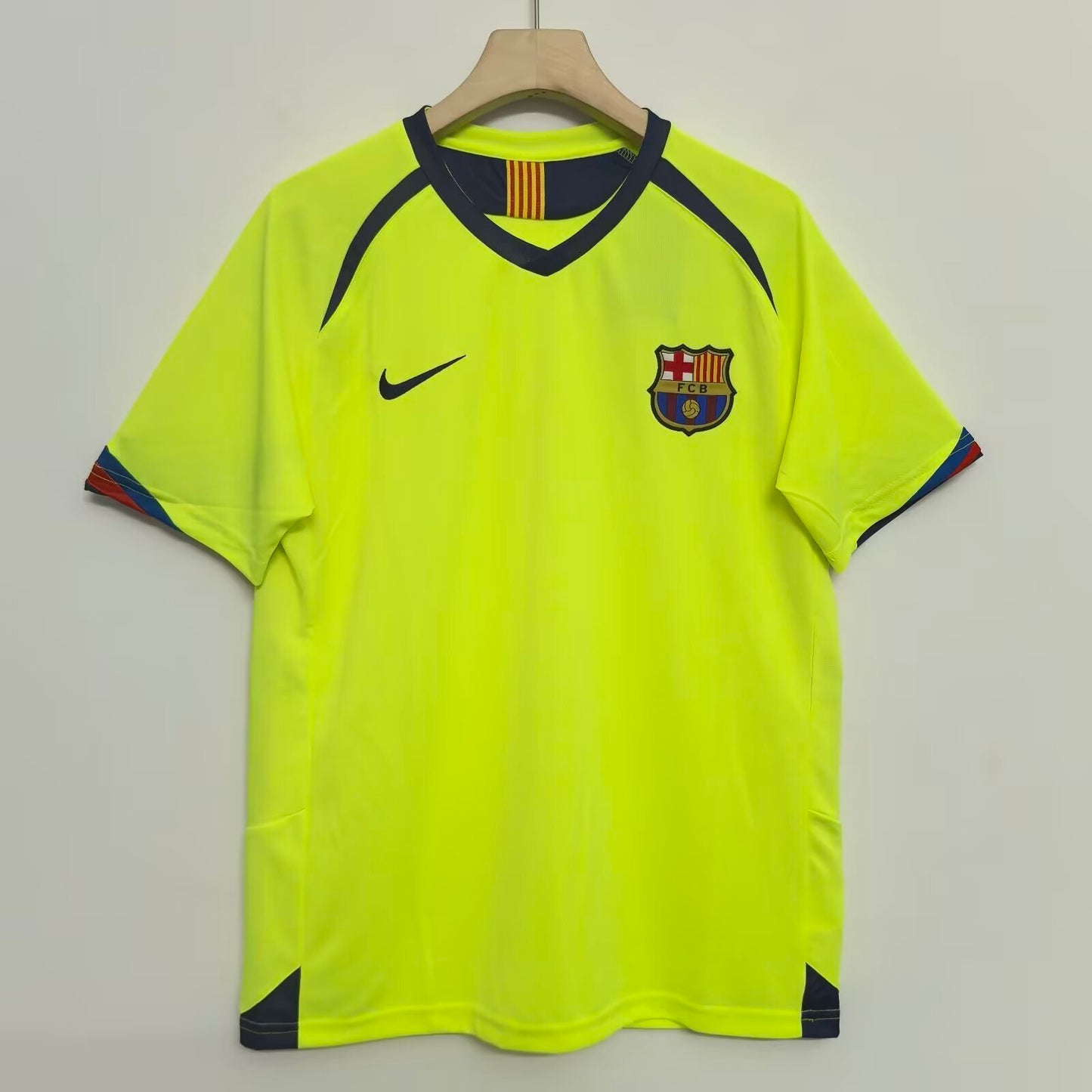 Barcelona 2005/06 Away Retro — The Blaugrana Yellow Classic