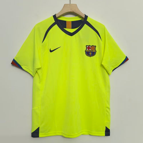 Barcelona 2005/06 Away Retro — The Blaugrana Yellow Classic