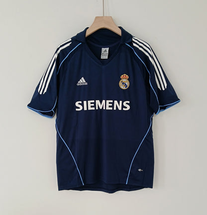Real Madrid 05/06 Away Retro Jersey — The Galácticos Era