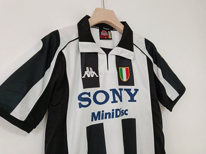 Juventus 97/98 Home Retro — The Bianconeri 90s Classic