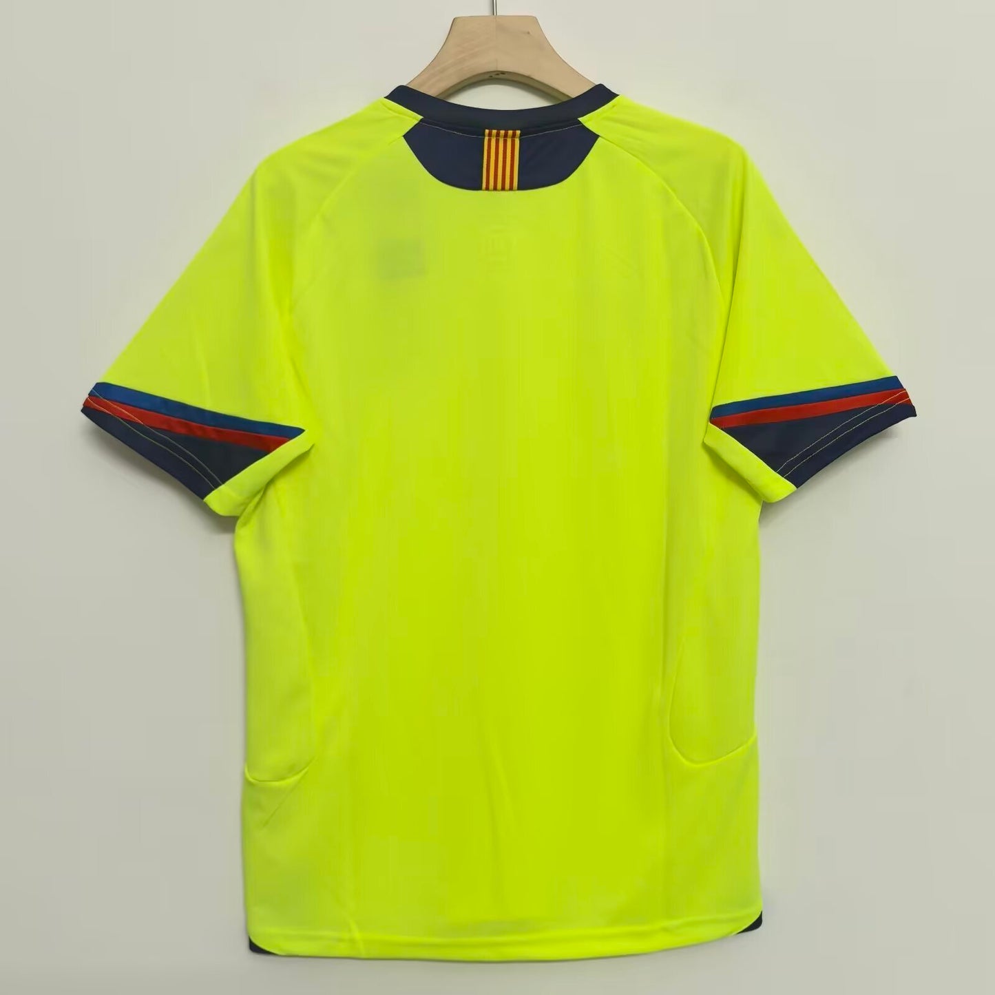 Barcelona 2005/06 Away Retro — The Blaugrana Yellow Classic