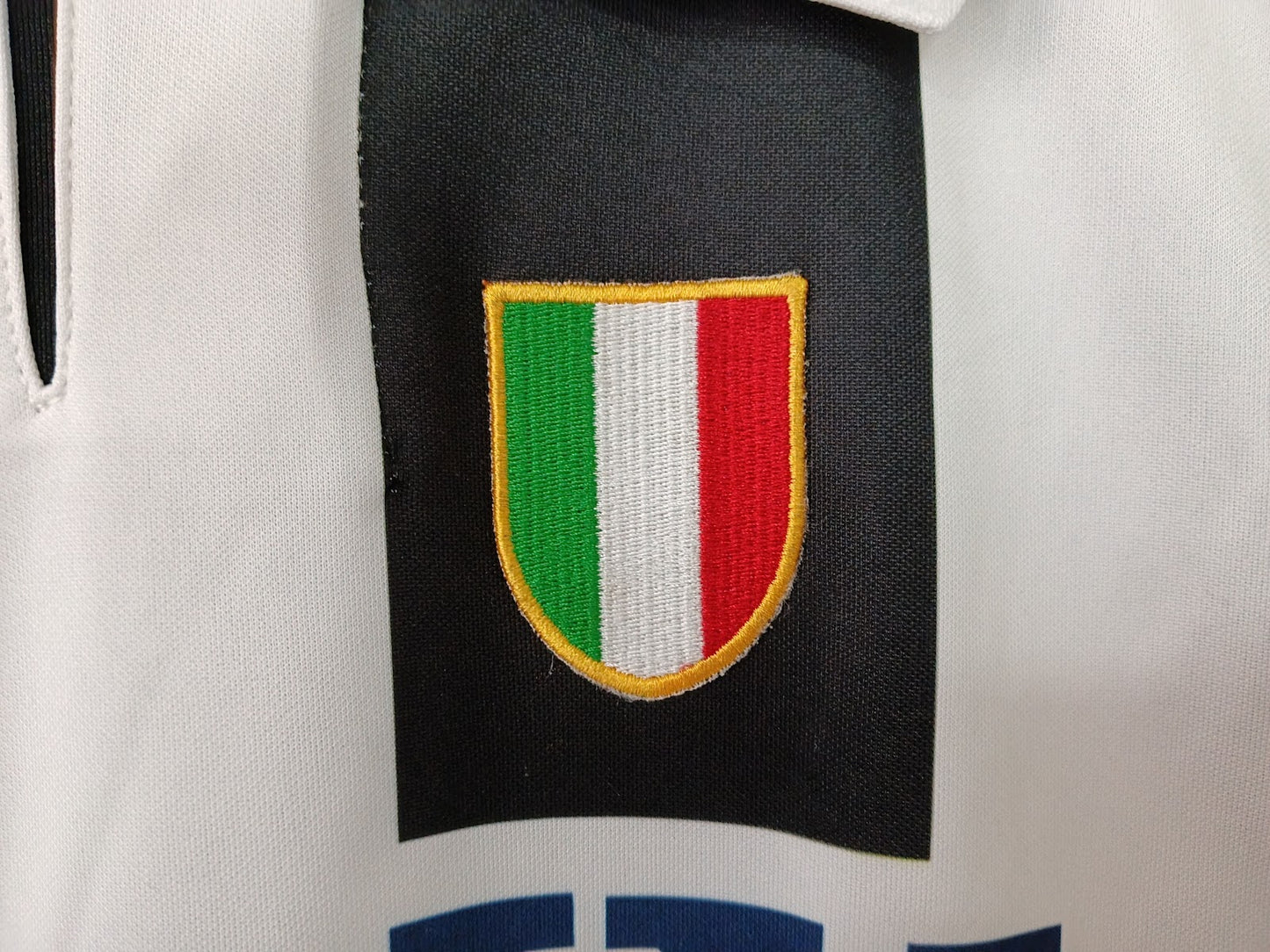 Juventus 97/98 Home Retro — The Bianconeri 90s Classic