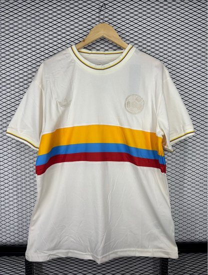 Camiseta Retro Colombia Clásica — El Diseño Atemporal que Todo Hincha Colombiano Debe Tener