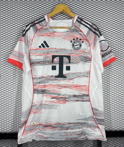 Camiseta Bayern Munich 2024/25 Bundesliga — El Rojo de Baviera que Domina Alemania y Europa