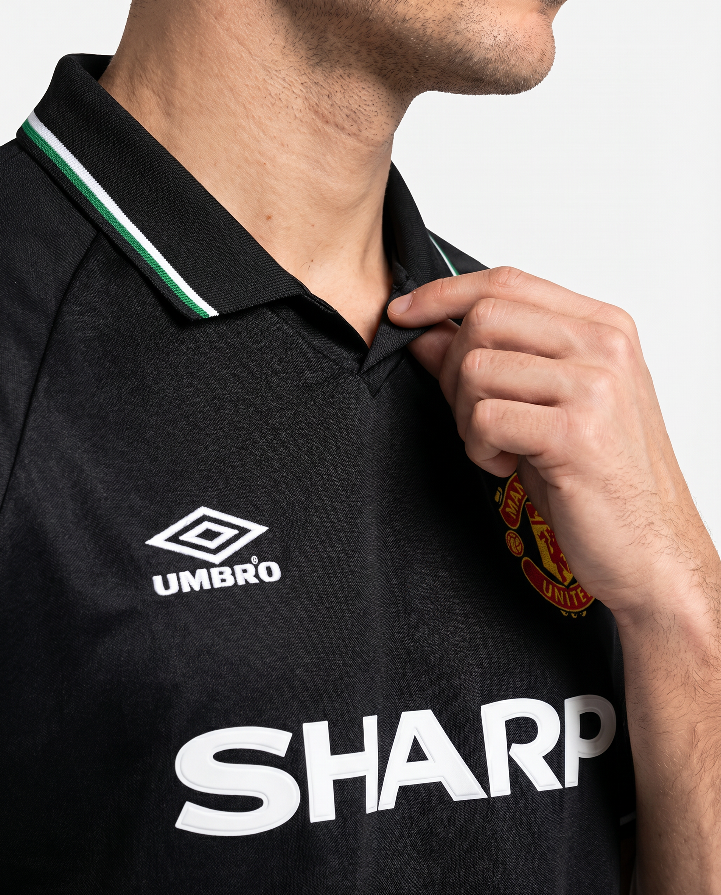 Manchester United 1997/98 Away Retro — The Red Devils Black