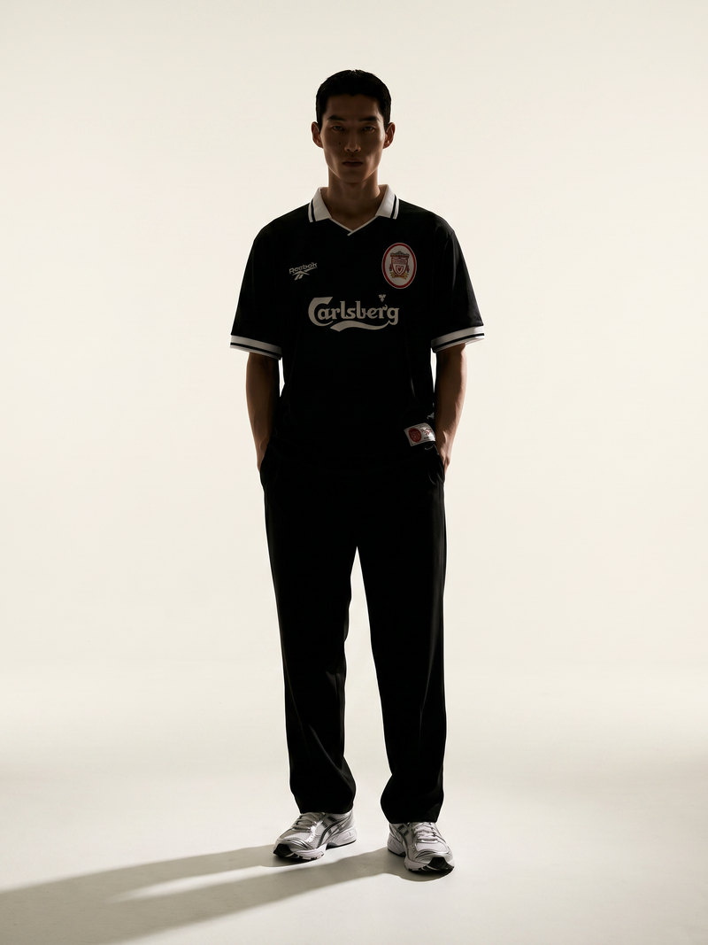 Liverpool Away Shirt 2002/04 - Image 2