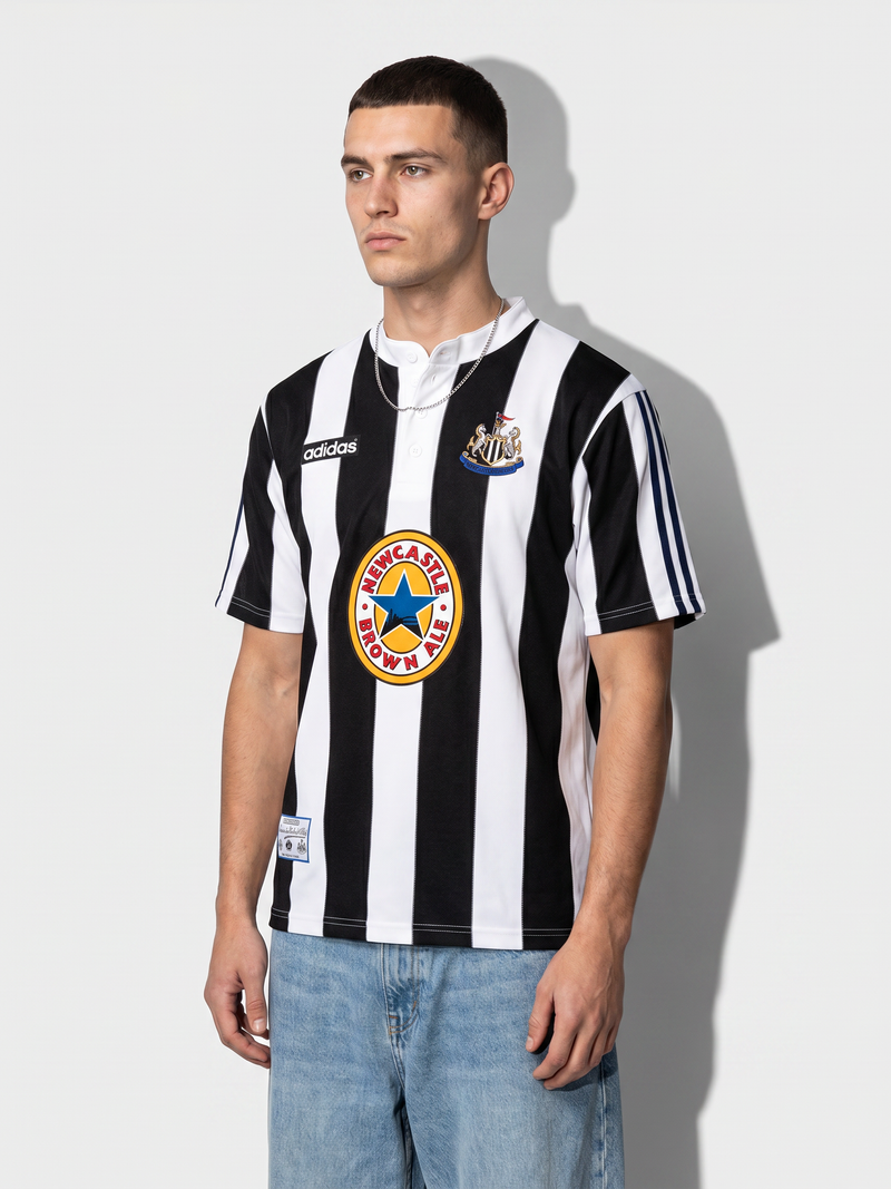 Newcastle United Home Vintage Retro Shirt - Image 1