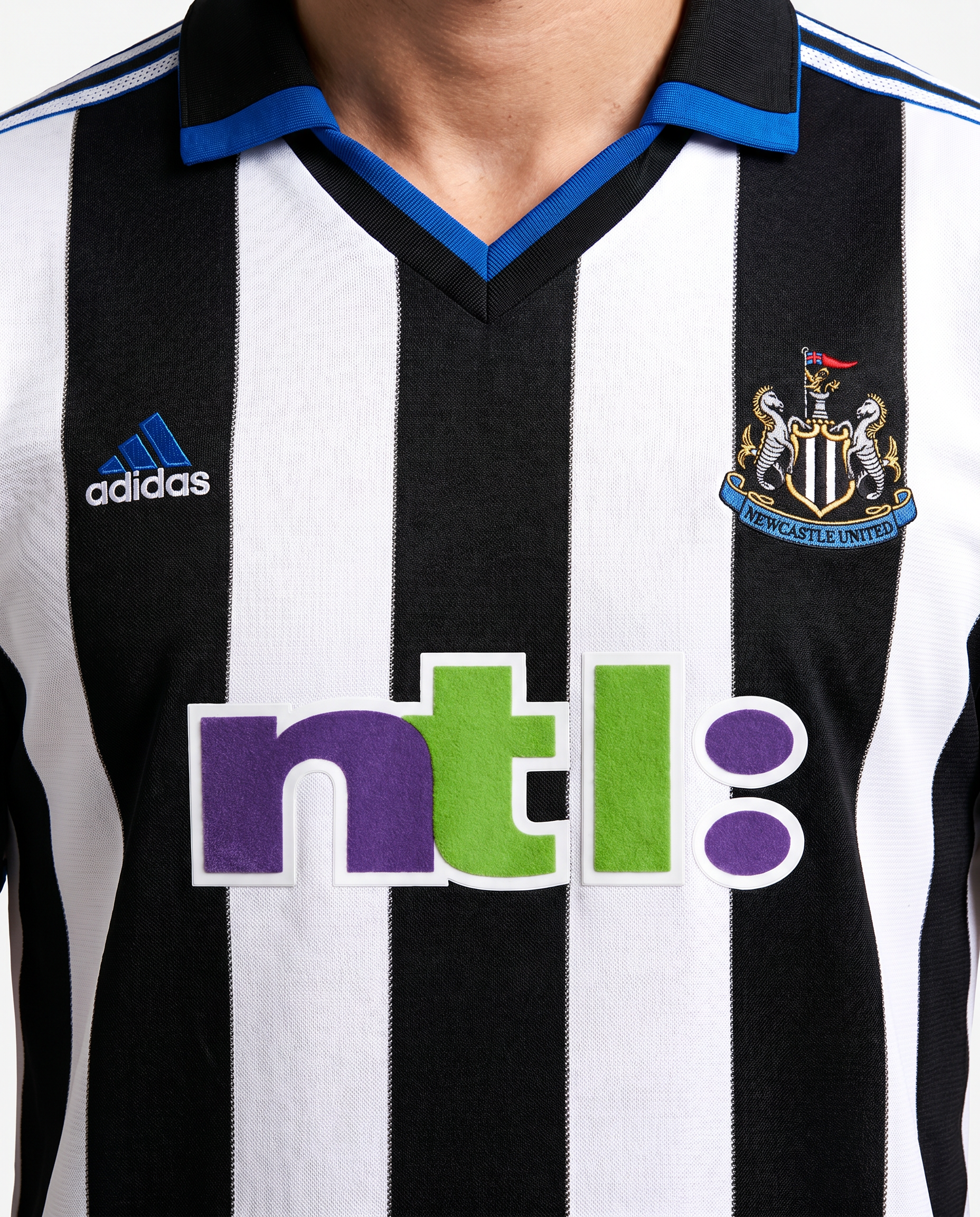 Chelsea Home Retro Shirt - Gallery 3