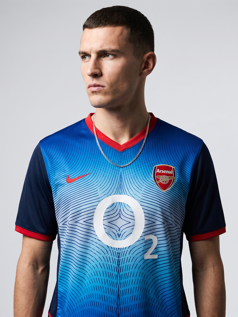 Arsenal Away Shirt 2010/11 - Image 3