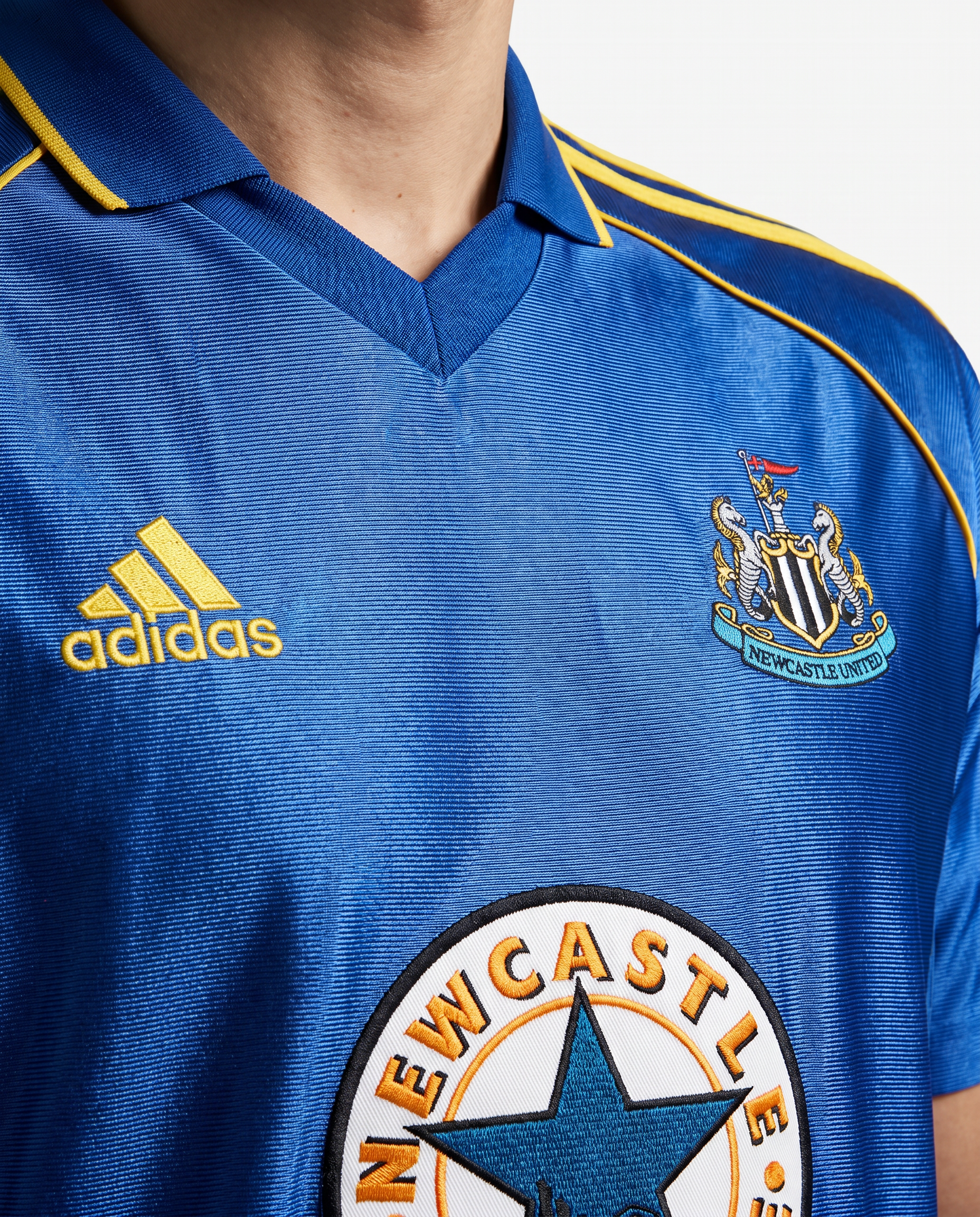 Liverpool Away Retro Shirt 1995/96 - Gallery 3