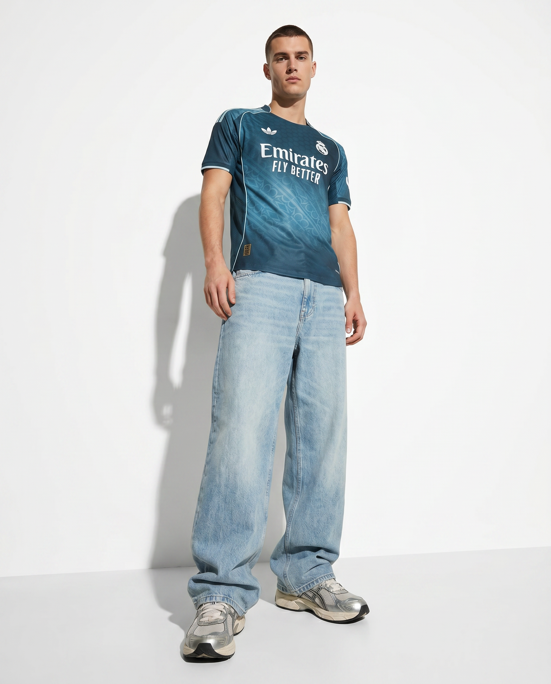 Real Madrid 25/26 Away — The Royal Blue Originals - Gallery 1