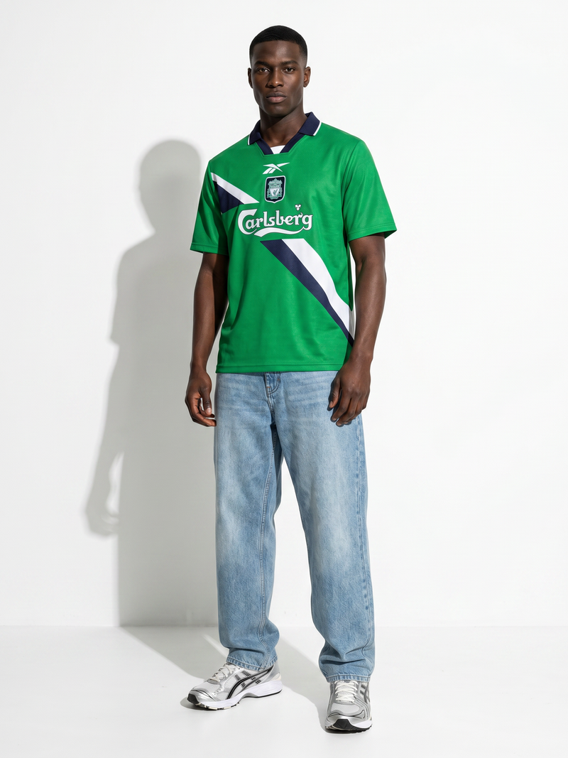 Liverpool Away Retro Shirt 1995/96 Green - Image 3