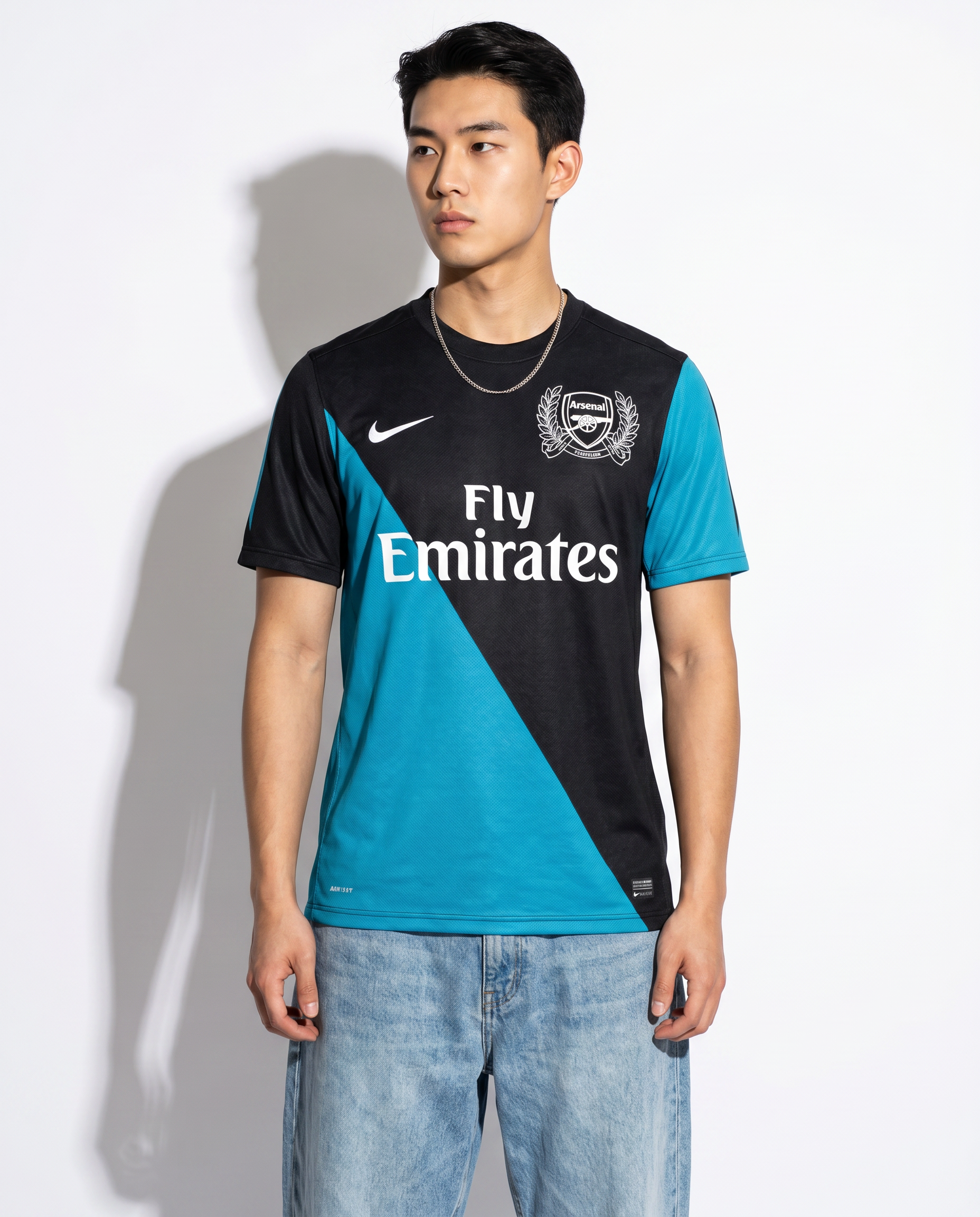 Arsenal Away Shirt 2011/12 - Gallery 1