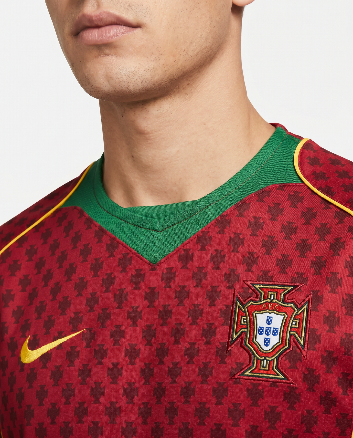Portugal 2004 Home Retro — EURO 2004 Host Nation