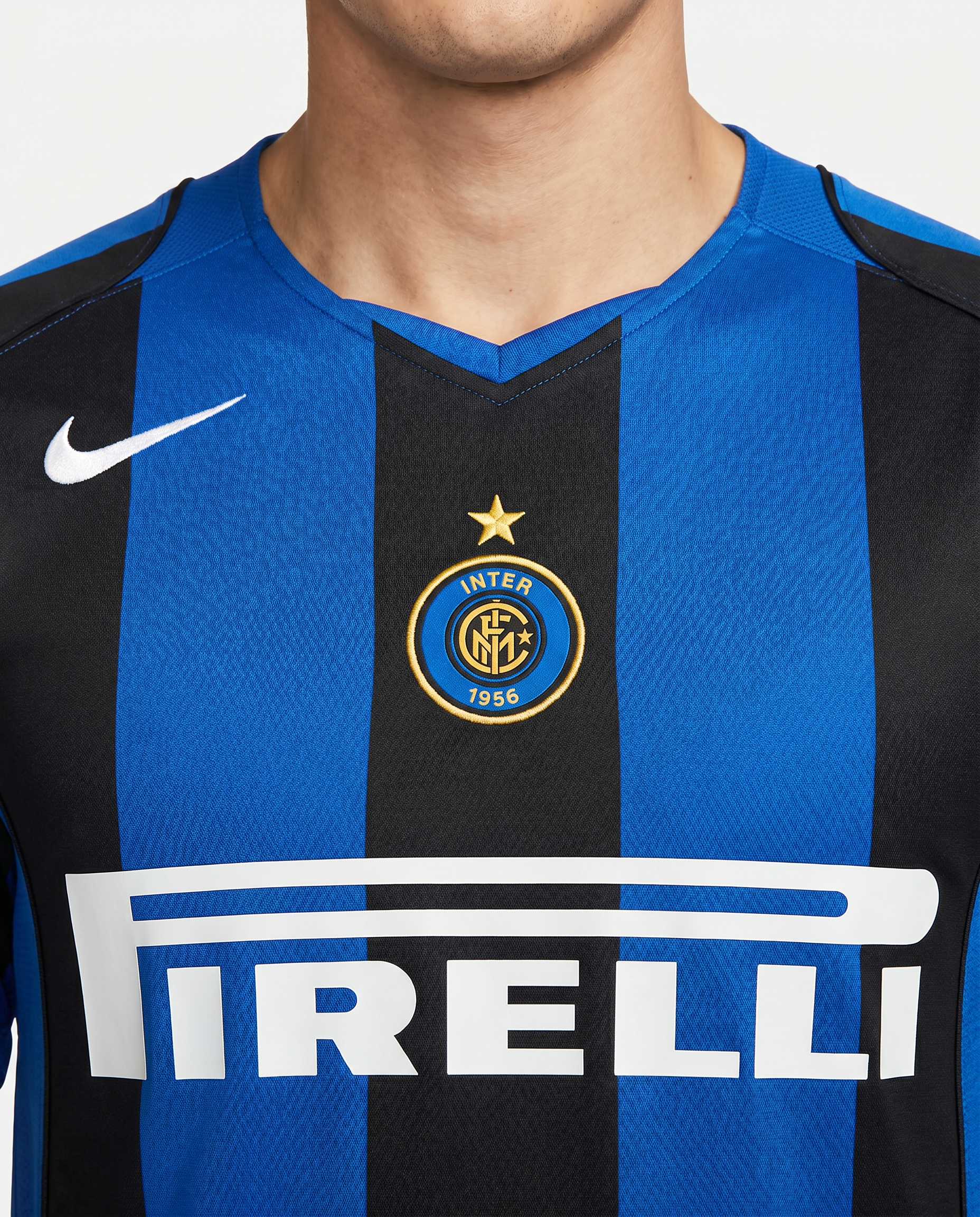 Inter Milan 04/05 Home Retro — The Scudetto Contenders - Gallery 1