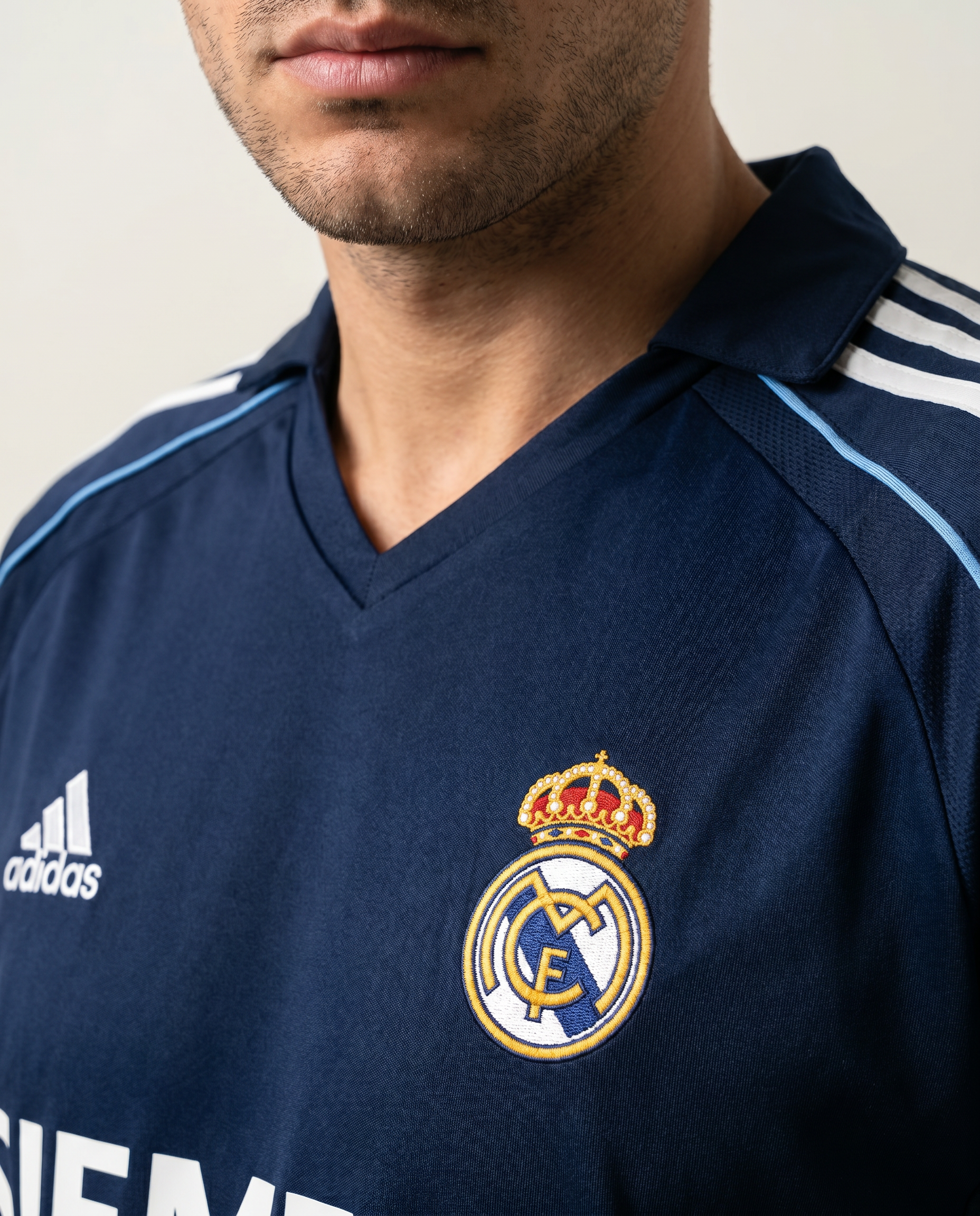 Real Madrid 05/06 Away Retro Jersey — The Galácticos Era - Gallery 2